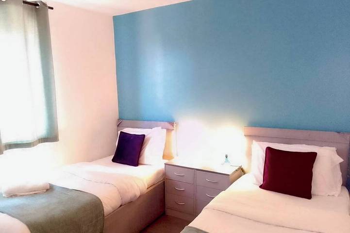 Appartement entier, Appartement 4 couchages avec WiFi in Wolverhampton, Région de Birmingham