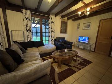 Chalet pour 4 personnes, avec jardin ainsi que terrasse et piscine dans la Sarthe