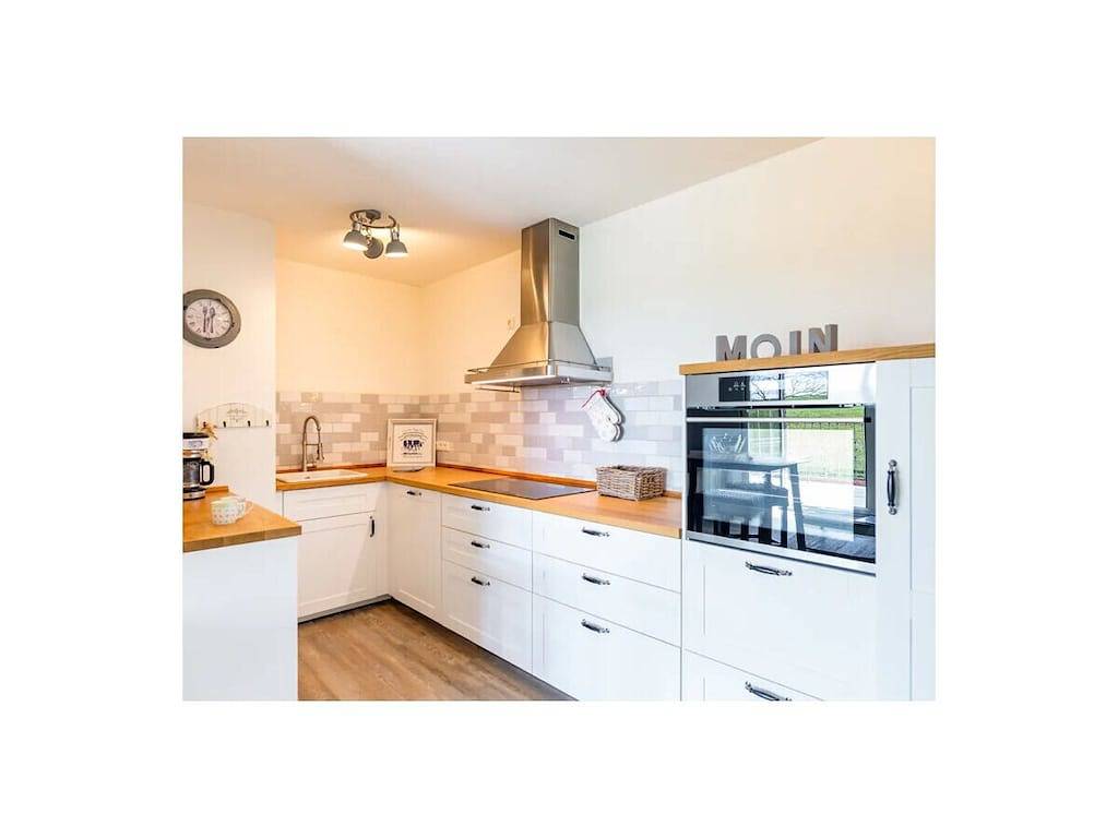 Traumurlaub unter Reet in Brunsbüttel, Dithmarschen