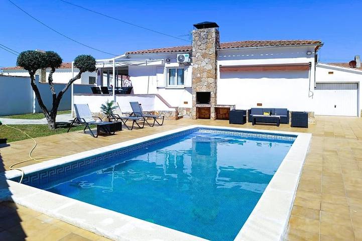 Casa de vacaciones para 6 personas, con terraza y jardín - 1