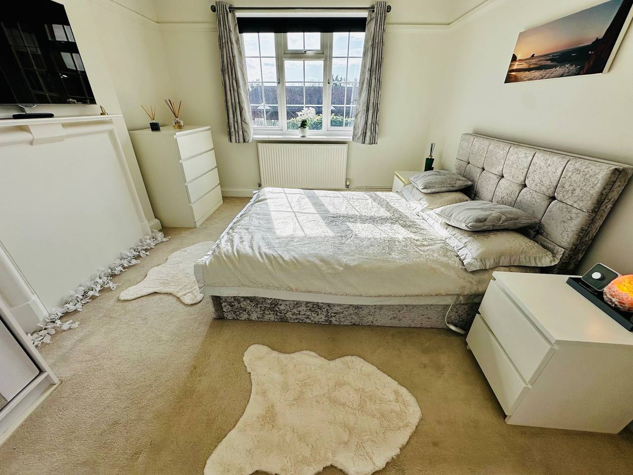 Entire vacation apartment, Gerrardscross - Stay4 - Parking - Petsok - Wembley in Gerrards Cross, Colne Valley Park