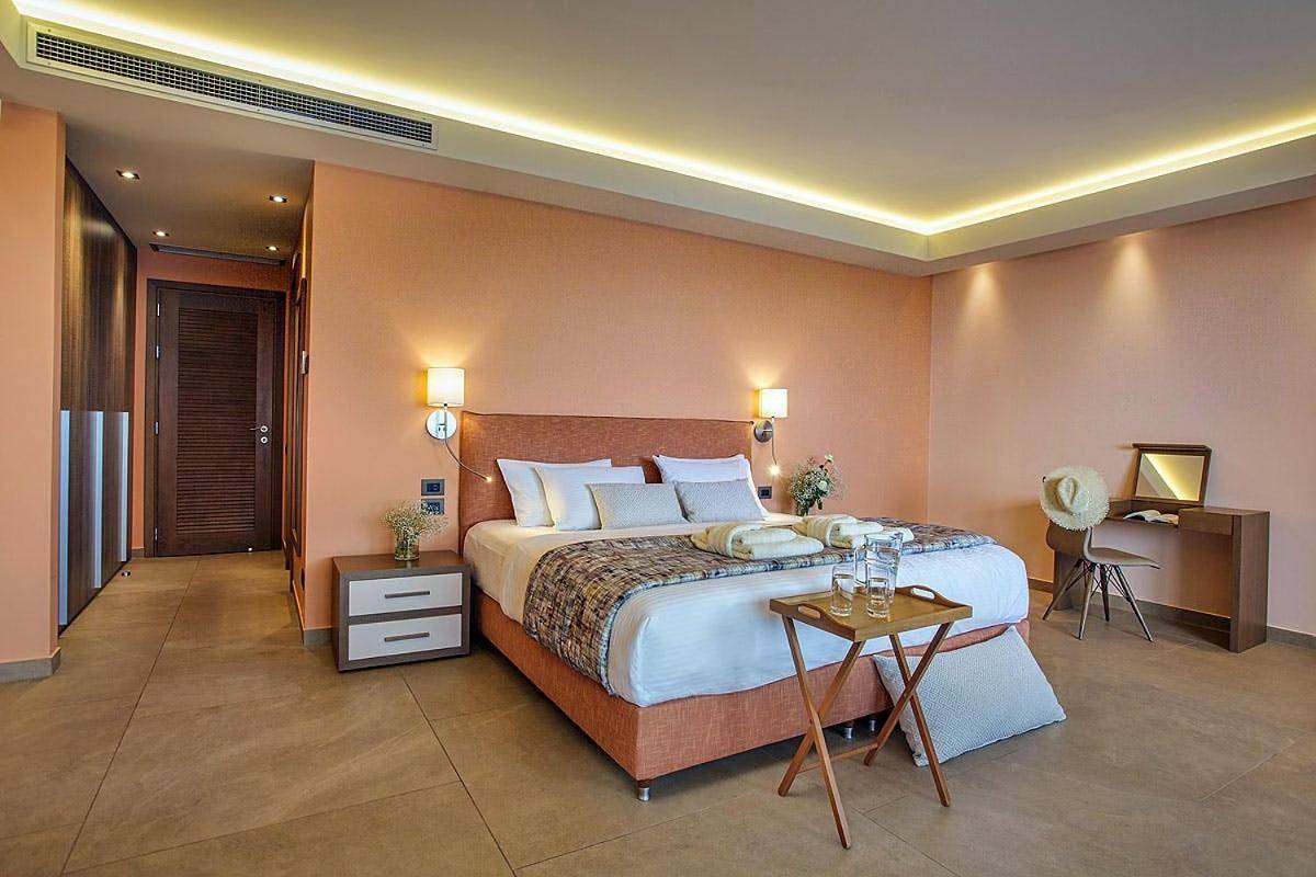 Appartement entier, Readmyhostprofile # Luxury 6 Bedroom Villa with Pool in Myrties, Kalymnos