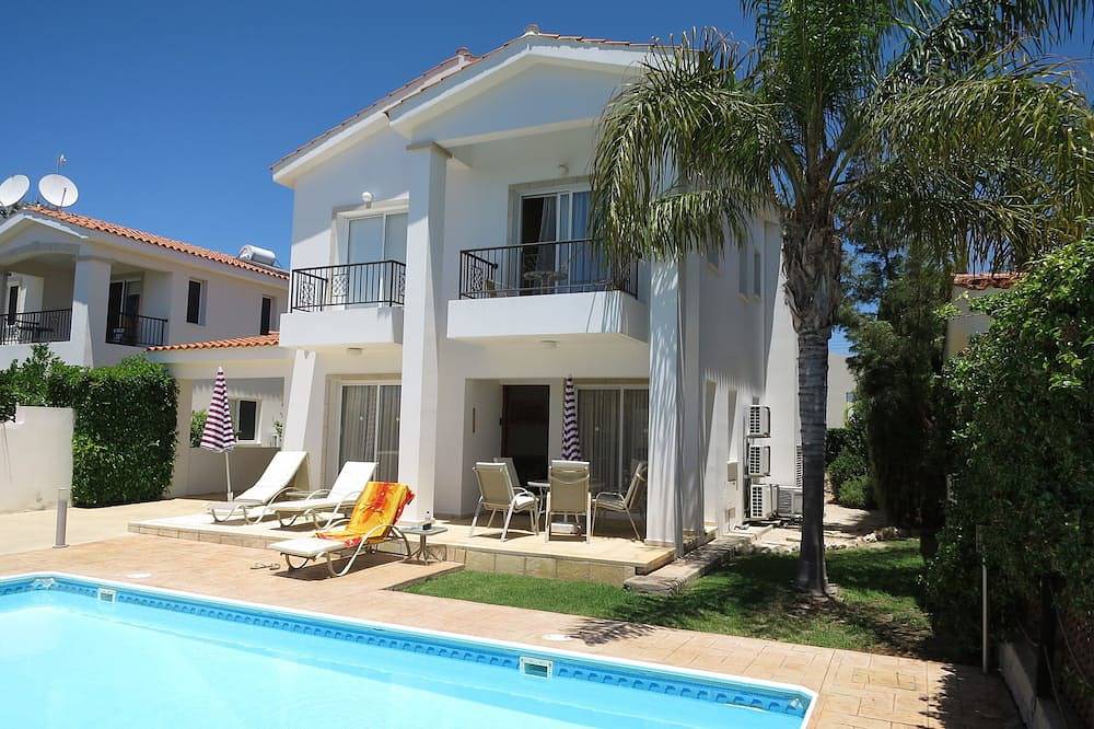 Casa vacanza a Peyia a partire da 196€ a notte