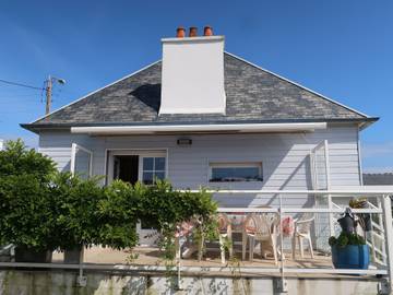 Gîte pour 8 personnes, avec terrasse et jardin à Lampaul-Plouarzel