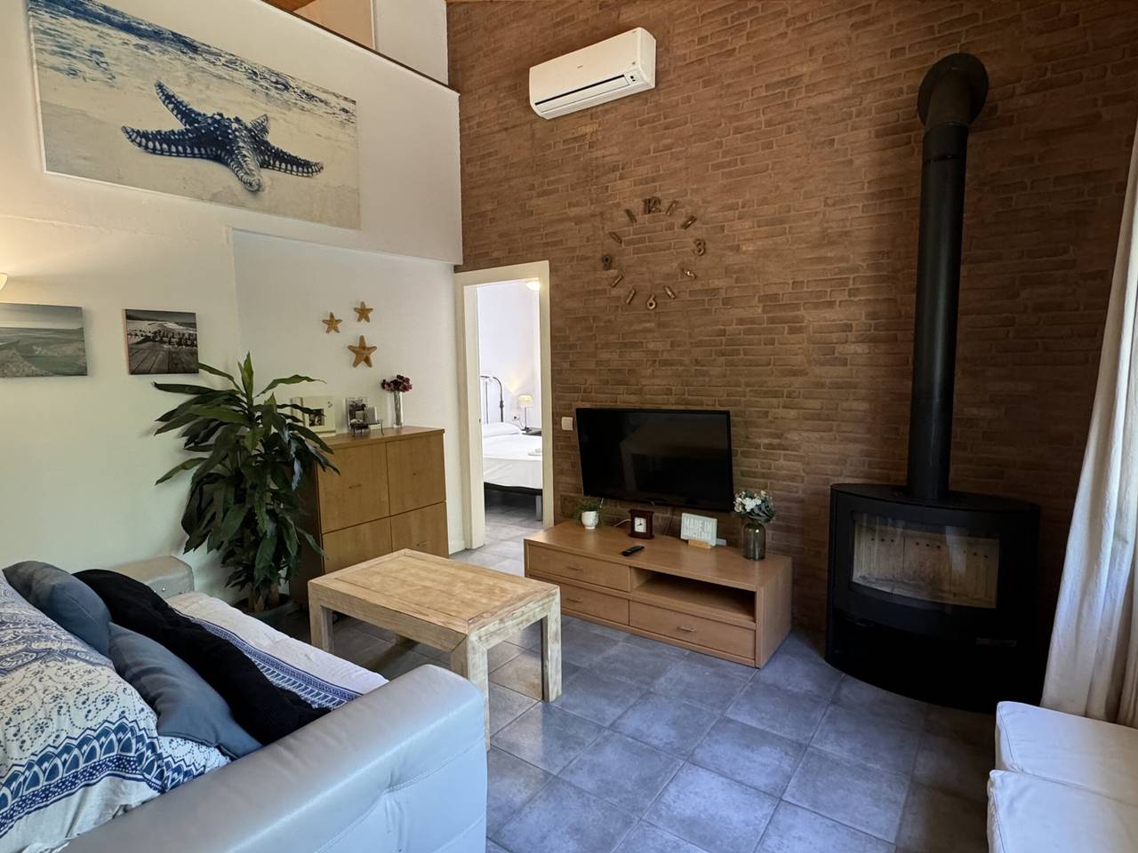 Casa adosada con piscina y parking para 8, cerca de la playa en Mas Pinell in Mas Pinell, Torroella de Montgrí