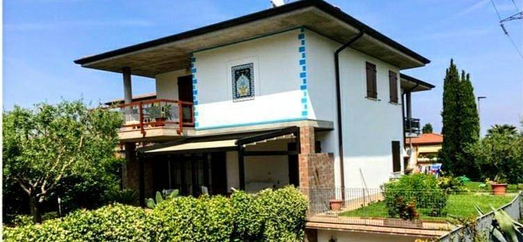 Villa Ivana in Desenzano del Garda, Prealpi Gardesane
