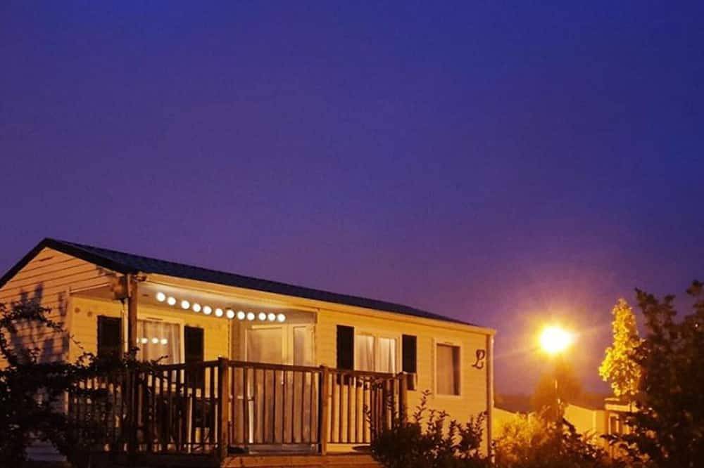 Mobil home con terraza en Loudéac para 4 personas in Loudéac, Côtes-d'Armor