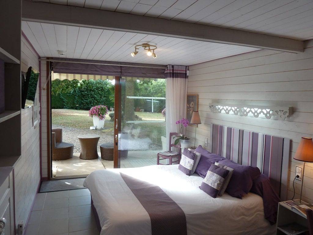 Les Bruyères du Mont - Chambre Jardin in Céaux, Baie du Mont-Saint-Michel
