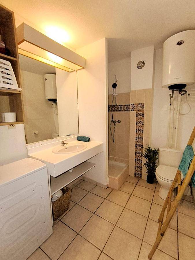 Gîte pour 3 personnes, avec vue et terrasse dans Plage de Trou d'eau - 4