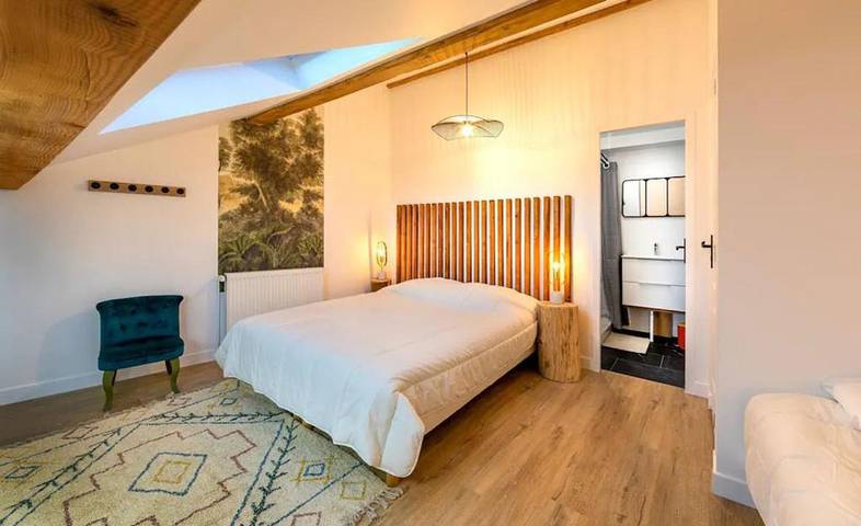 Chambre d’hôte pour 15 personnes, avec terrasse et jardin dans l' Isère - 4