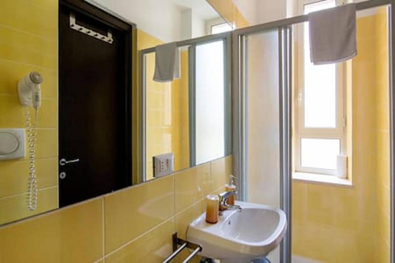 Guest House Rome - Room 3 Matrimoniale by Ghor in Centro de Roma, Roma