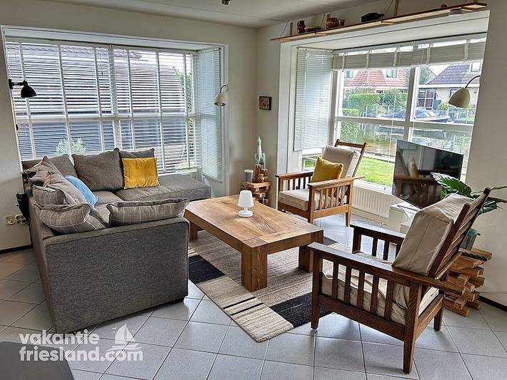 Vakantiefriesland — Ferienhaus Woudsend mit Sauna und Whirlpool in Woudsend, Ijsselmeer