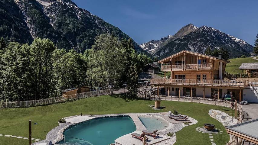 Ferienhaus für 2 Personen, mit Sauna und Pool sowie Whirlpool im Lechtal