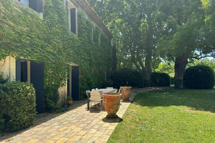 Location de vacances pour 8 personnes, avec jardin et piscine à Mudaison - 4