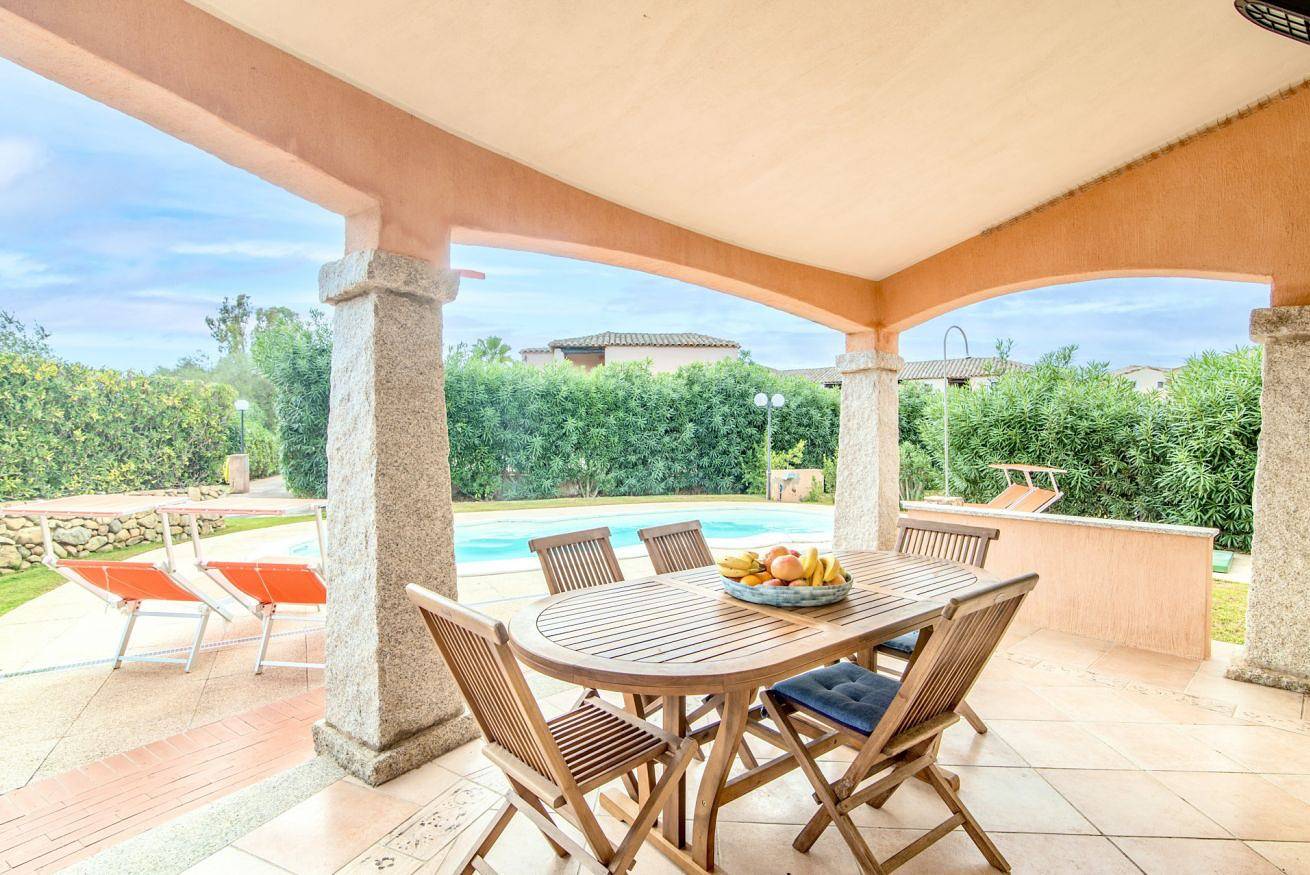 Geheel appartement, Vakantieappartement voor 8 personen met balkon/terras in Costa Rei, Muravera