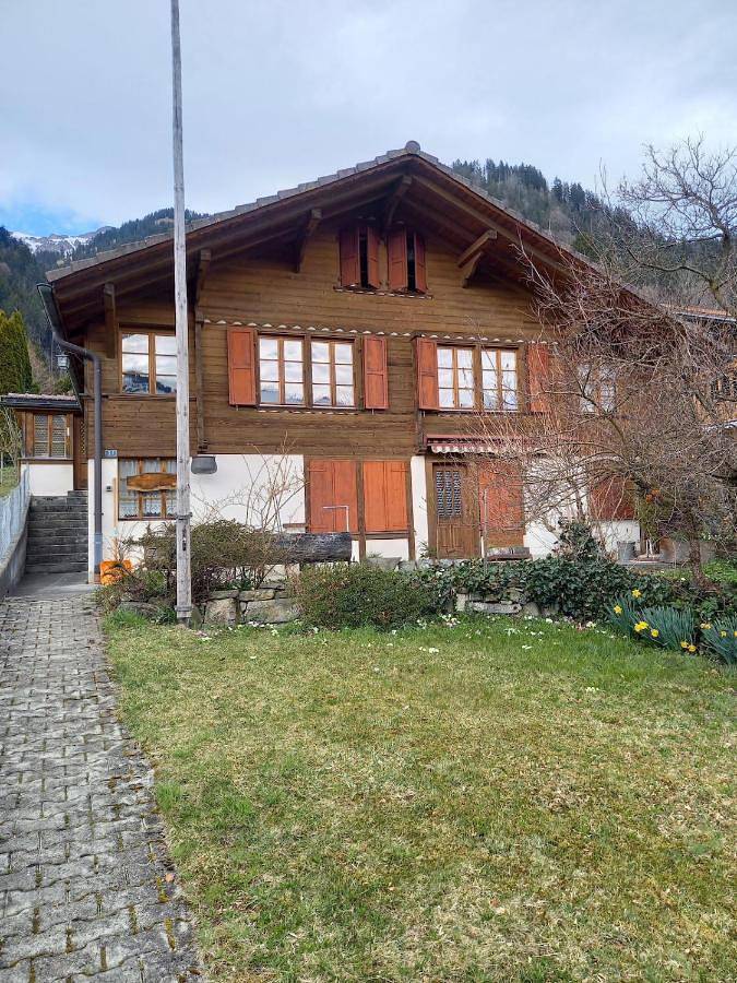 Ferienwohnung für 5 Personen, mit Ausblick in Frutigen