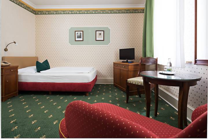 Ganze Ferienwohnung, Boutique-Hotel Amalienhof & Apartmenthaus - Einzelzimmer mit Dusche/Wc in Weimar, Weimarer Land