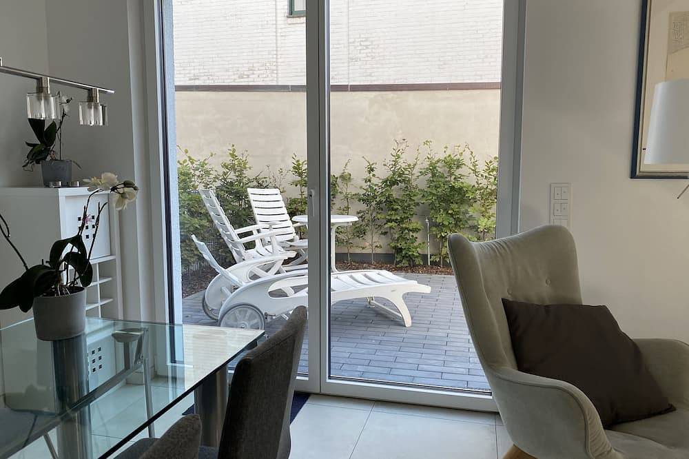 Ganze Wohnung, Moderne, helle Wohnung am Moerser Schlosspark in Moers, Niederrhein