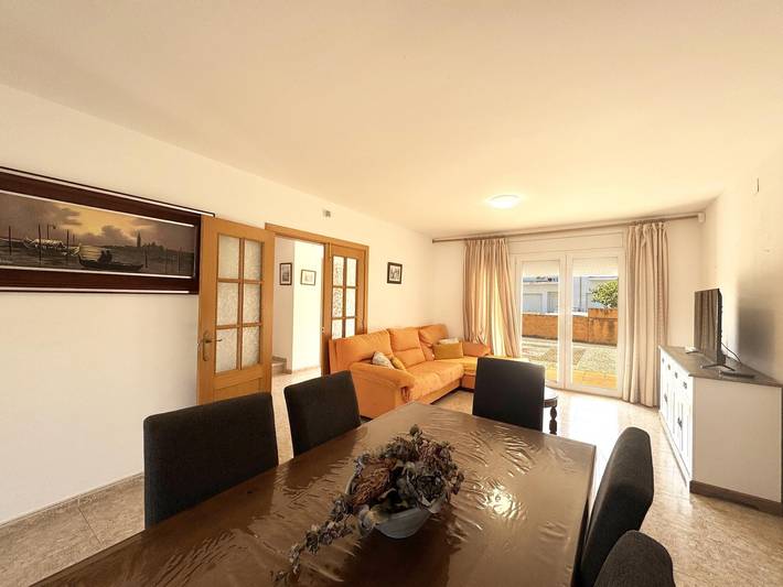 Villa pour 8 personnes, avec Balcon et Terrasse à L'Escala - 4