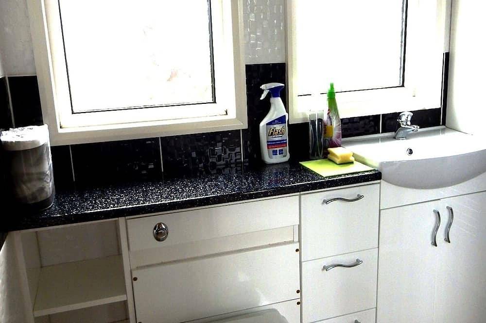 Sundial Chalet. 2 bedroom 4 person Chalet in Dartmouth, Devon