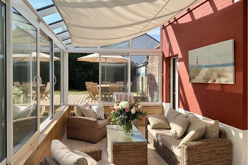 3* house with sea view, garden and terrace in Le Tréport, Dieppe region