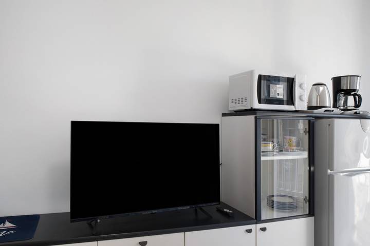 Appartamento intero, Appartamento 'Le Morelle 2' con balcone e Wi-Fi in Albenga, Riviera di Ponente