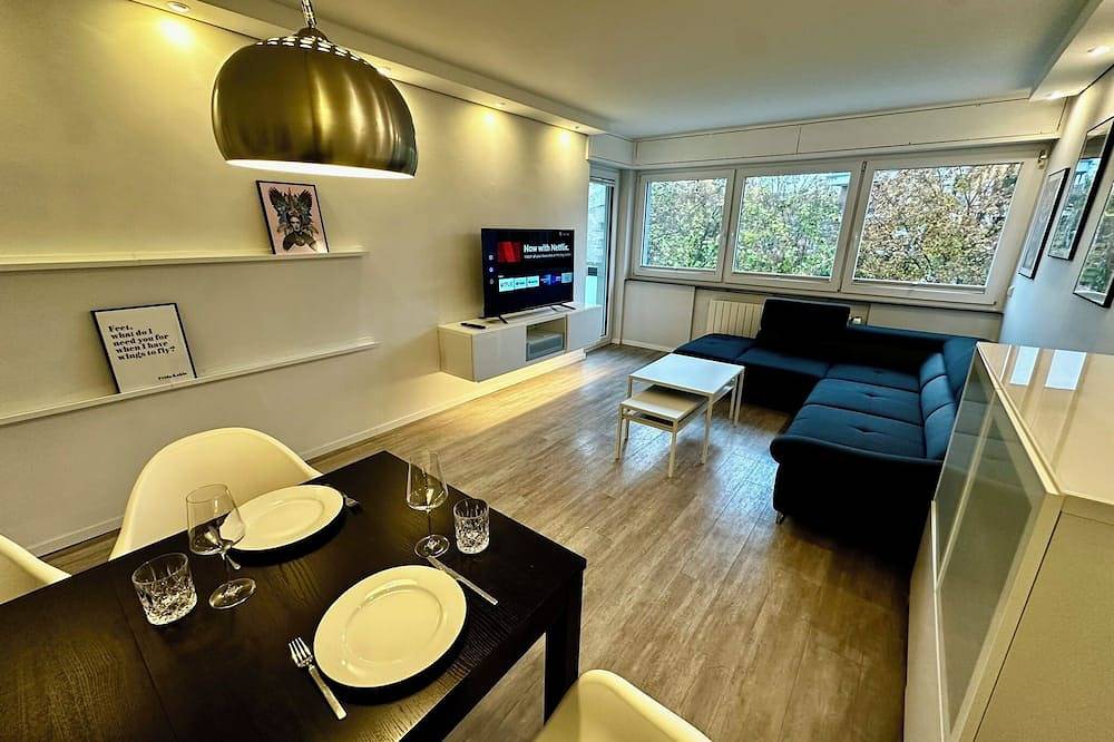 Ganze Wohnung, Zentrale 3-Zi Wohnung Karlsruhe | 2 Balkone & WLAN in Karlsruhe, Rheinebene