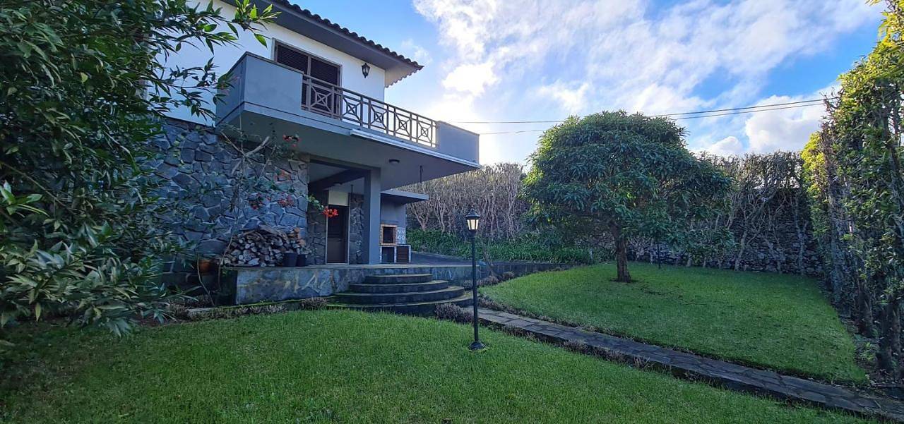 Descanso do Guerreiro in São Miguel Island, Rabo de Peixe