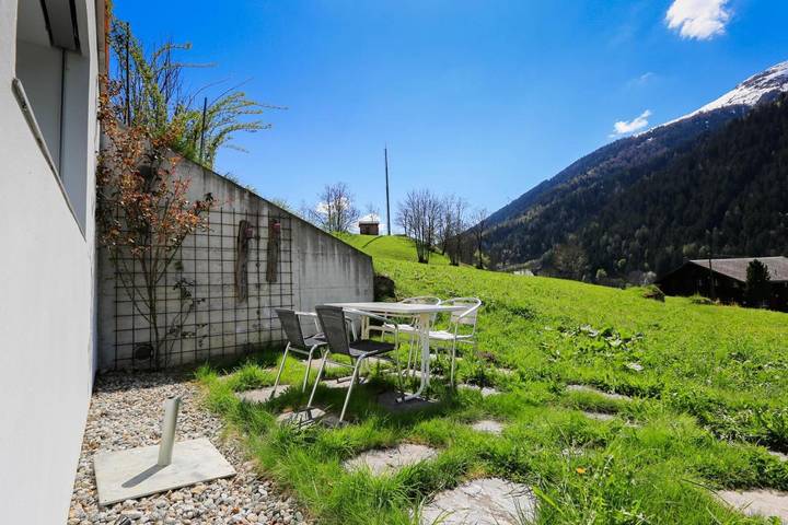 Ferienwohnung für 3 Personen, mit Balkon und Terrasse sowie Garten und Ausblick
