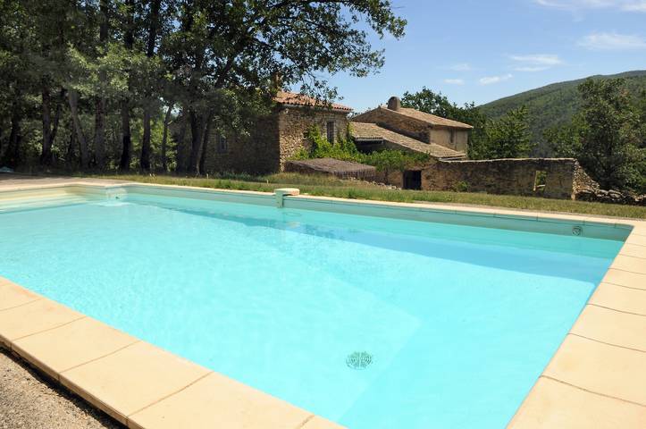 Gîte pour 6 personnes, avec piscine, animaux acceptés