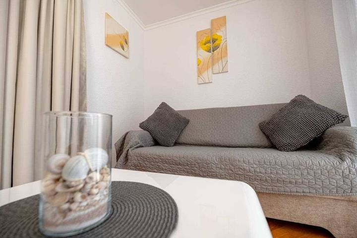 Villa für 2 Personen, mit Terrasse und Pool sowie Ausblick, kinderfreundlich - 1