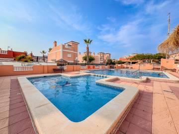 Bungalow für 6 Personen, mit Balkon und Garten sowie Pool in Santa Pola