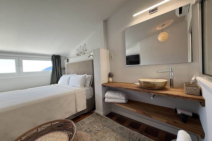 Ganze Wohnung, Dachgeschosswohnung mit schrägen Decken und Aussicht · Cebreros in Cebreros, Ávila und Umgebung