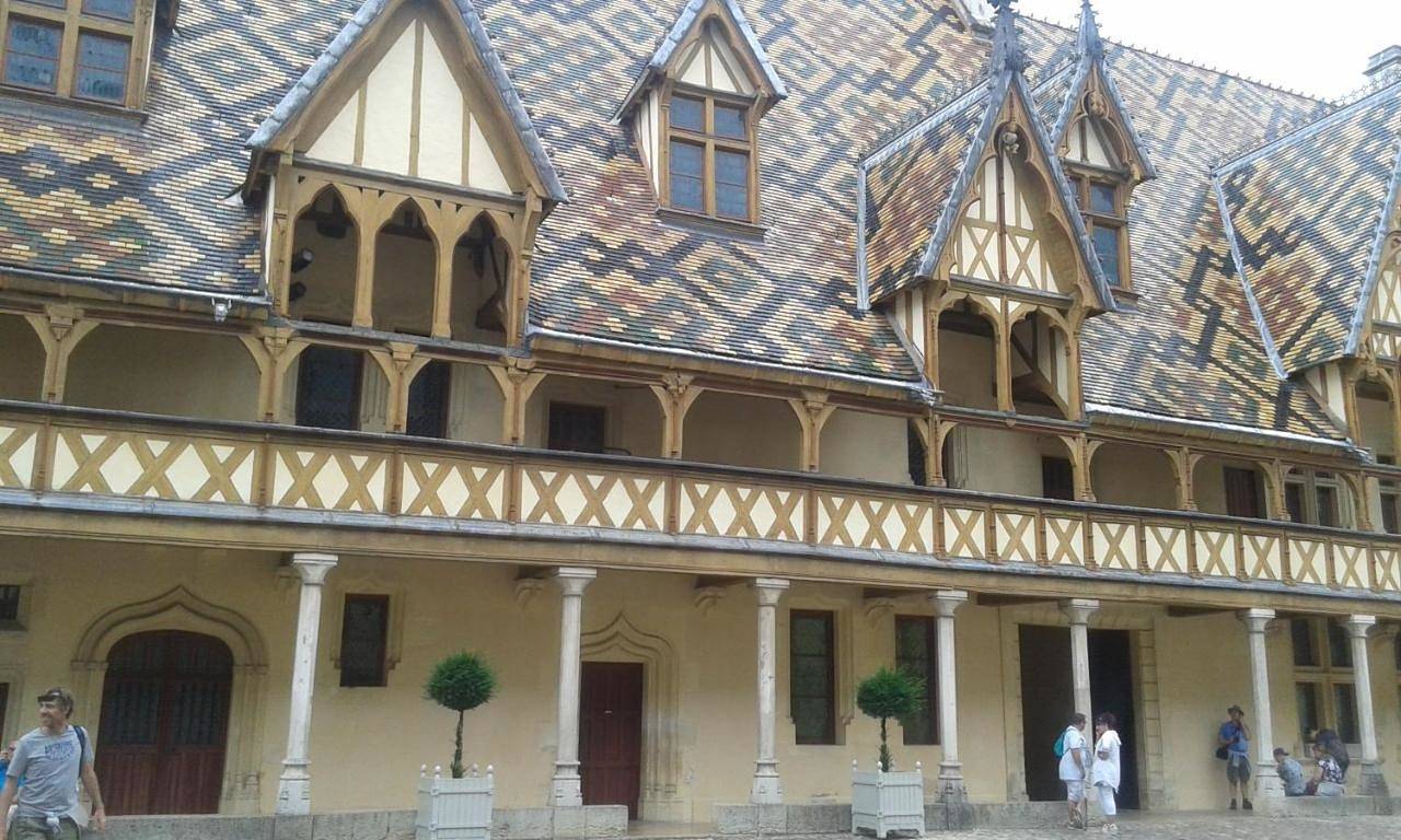 Château De Serrigny in Ladoix-Serrigny, Région de Beaune