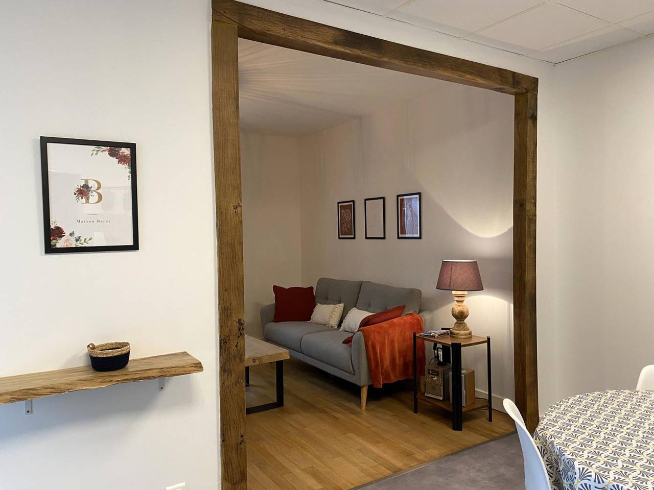 Maison de charme à Villeneuve sur Allier, jardin paisible, idéal pour 4 pers., linge fourni in Villeneuve-sur-Allier, Allier