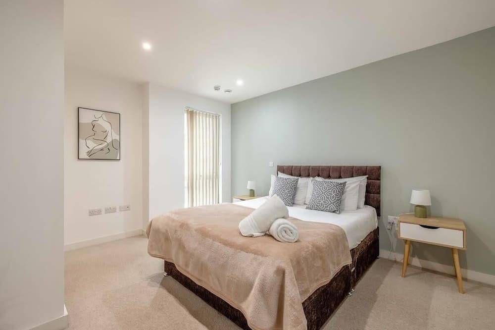 Apartamento entero, 2 Bed @ Slough Station & Parking-London In 20 Mins in Slough, Berkshire