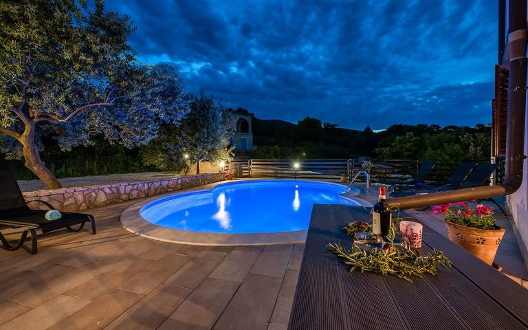 Entire apartment, Klaudio - Ild94 in Raša, Eastcoast Istria