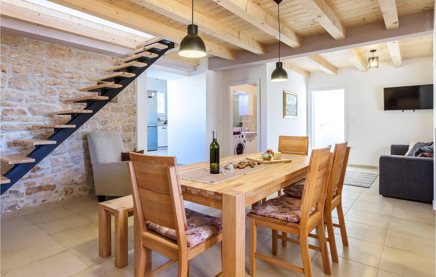 Gemütliche 2-Zimmer-Wohnung mit Terrasse, WLAN und Parkplatz in Marčana, Südküste Istrien