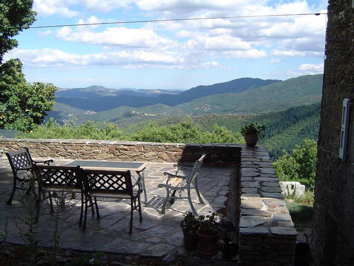 Gîte pour 2 personnes, avec Vue à Saint-Hilaire-de-Lavit