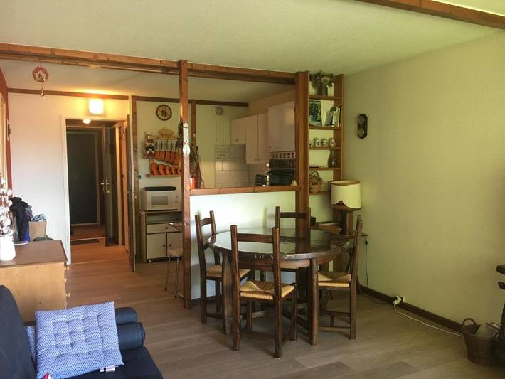 Gîte pour 6 personnes, avec vue ainsi que piscine et jardin à Métabief - 4