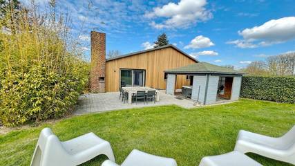 Gîte pour 8 personnes, avec jardin ainsi que sauna et terrasse dans Noiseux