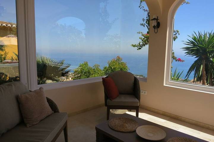 Villa de 4 chambres à Benalmadena Pueblo avec de magnifiques vues panoramiques avec piscine in Torremuelle, Benalmádena