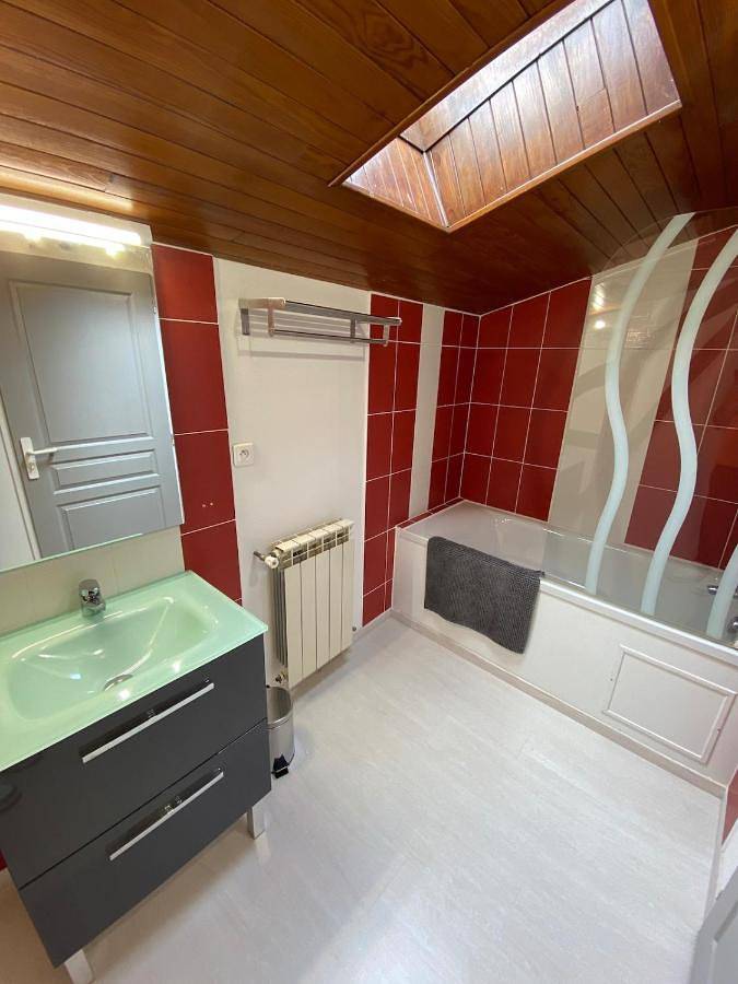 Location de vacances pour 4 personnes, avec jardin et terrasse à Bérenx - 2