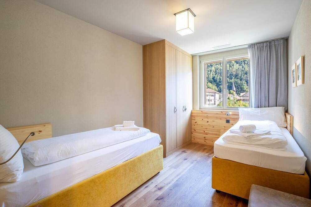 Ganze Wohnung, Wifi, stadtzentrum, sauna, terrasse, balkon, fernseher, schließfach für die skier, 39-41m² in Meiringen, Verwaltungskreis Interlaken-Oberhasli