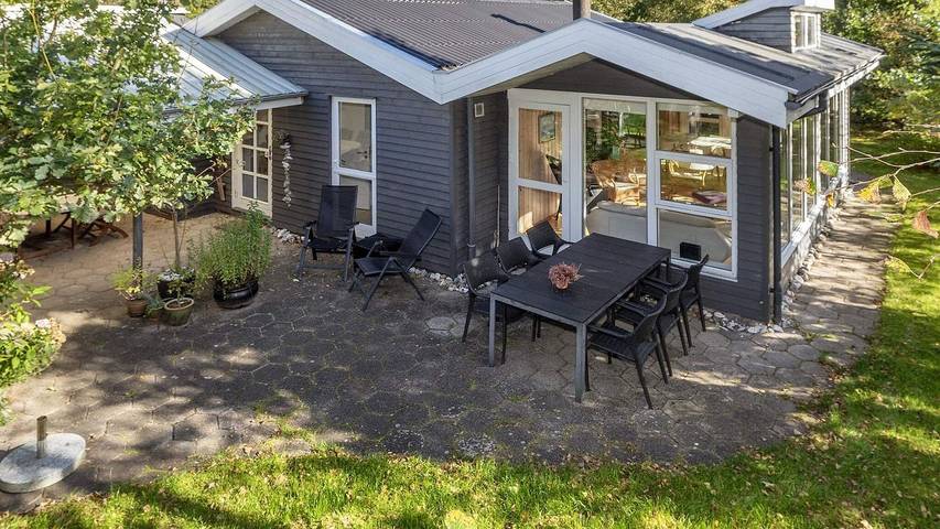 Ferienhaus für 9 Personen, mit Terrasse, mit Haustier in Serup Strand