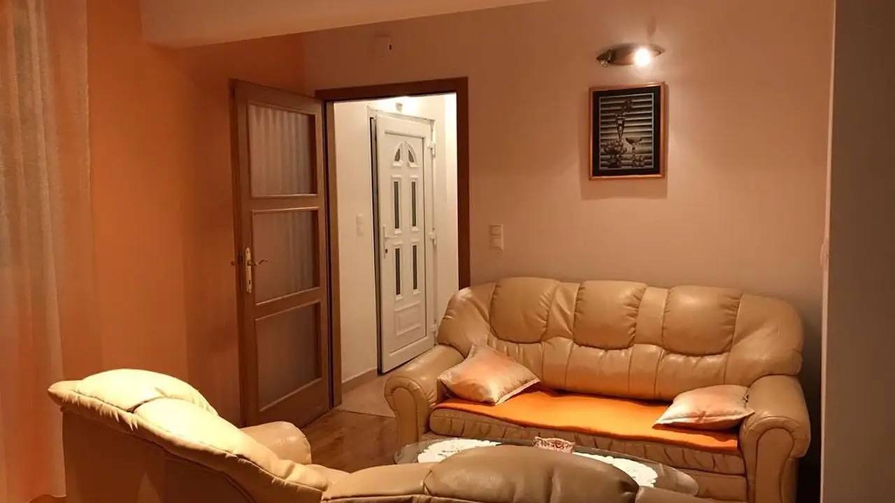 Ganze Ferienwohnung, Ferienwohnung für 4 Personen (70 m²) in Katuni in Makarska Riviera