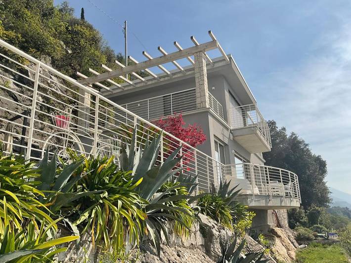 Villa für 6 Personen, mit Balkon und Whirlpool sowie Terrasse und Garten in Malcesine - 2