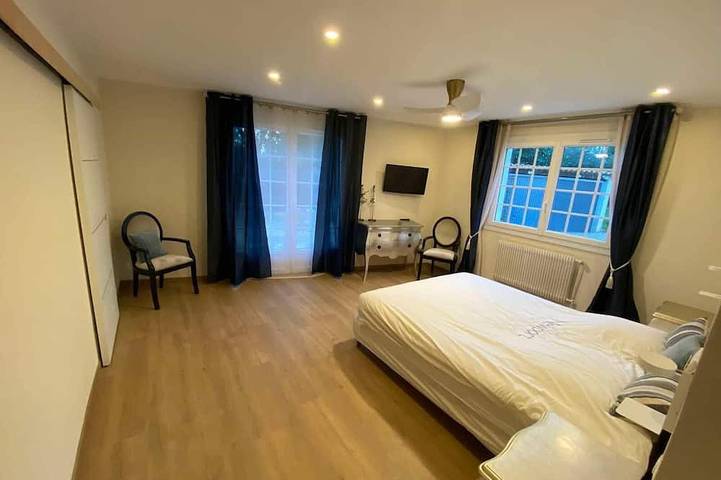 Location de vacances pour 18 personnes, avec jardin, animaux acceptés à Mouans-Sartoux - 3