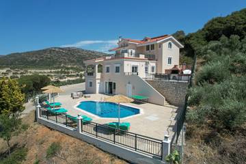 Villa voor 8 Personen in Iraklio-Heraklion en omgeving, Afbeelding 1