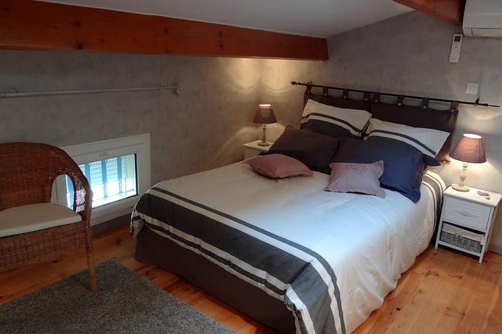 Gîte pour 4 personnes, avec piscine ainsi que terrasse et jardin à Vedène - 2